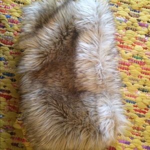 American Eagle faux fur scarf